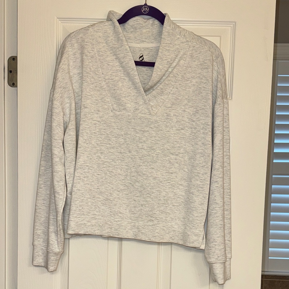 Lou & Grey Light Gray V-Neck Sweater